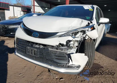 2021 Toyota Sienna Platinum z USA, uszkodzony, nr VIN 5TDERKEC8MS008585